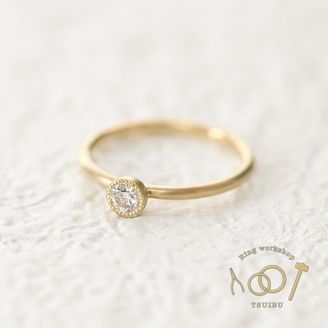 【ついぶ工房】【想いを込めた手作り婚約指輪】K18イエローゴールド・甲丸型・覆輪（ミルグレイン）・鏡面仕上げ
