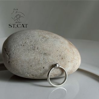 【atelier ST, CAT(アトリエ エスティーキャット)】デニムに合わせたい普段着のダイヤモンド【オーダー婚約指輪】Pure