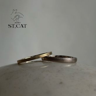 【atelier ST, CAT(アトリエ エスティーキャット)】1つずつ手作業で仕上げるデザイン【オーダー結婚指輪】スクラッチ加工リング