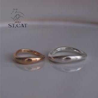 【atelier ST, CAT(アトリエ エスティーキャット)】美しい曲線を描くひねりデザイン【オーダー結婚指輪】Trso