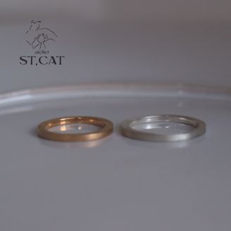 【atelier ST, CAT(アトリエ エスティーキャット)】透明感のあるシンプルさ【オーダー結婚指輪】Ripple