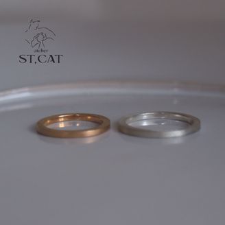 【atelier ST, CAT(アトリエ エスティーキャット)】 透明感のあるシンプルさ【オーダー結婚指輪】Ripple