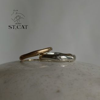 【atelier ST, CAT(アトリエ エスティーキャット)】手作業で1つずつ仕上げる【オーダー結婚指輪】後光彫