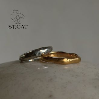 【atelier ST, CAT(アトリエ エスティーキャット)】手作業で1つずつ仕上げる【オーダー結婚指輪】フルード加工