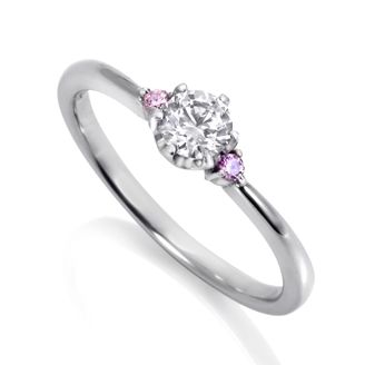 【DIAMOND DOT LAB(ダイアモンド ドット ラボ)】 Statice【スターチス】のエンゲージジリング(婚約指輪)。