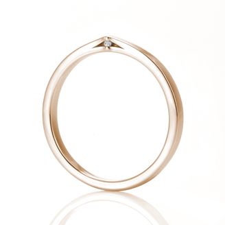 【DIAMOND DOT LAB(ダイアモンド ドット ラボ)】 Montagne d’Amour【モンターニュ・ダムール】のマリッジリング(結婚指輪)。