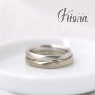 【atelier Kiona(アトリエキオナ)】 【オーダーメイド】重ねると浮かび上がる二人だけの秘密のデザイン