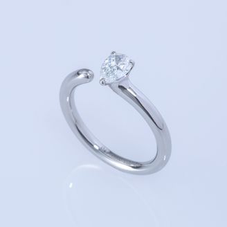 【ENEY(エネイ)】 ONE PT900 0.5CT PEAR RING