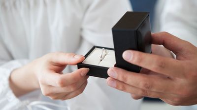 婚約指輪なしはありえない？離婚率が上がる？女性の本音とリスクを解説