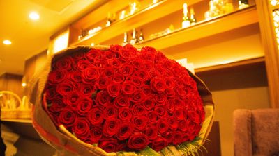 プロポーズの花束ならバラが一番！本数や色による意味の違いや大きさなど、徹底解説