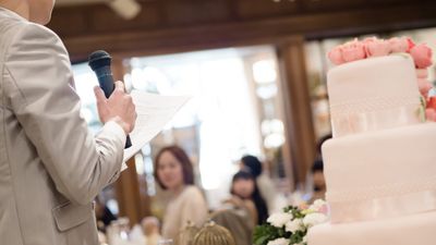 【文例あり】新郎謝辞とウェルカムスピーチ！結婚式の新郎挨拶で感謝を伝えるには？成功のポイントも	