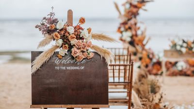 結婚式の受付のお礼選び｜予算・喜ばれる品・渡し方などを解説