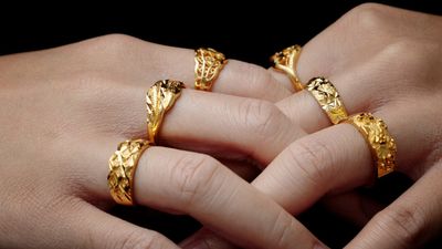 指輪のおしゃれなつけ方・重ね方！初心者さんでもできる上級コーデのコツ