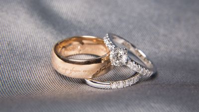 自宅ですぐに出来る！結婚指輪・婚約指輪の磨き方とキレイに保つコツ