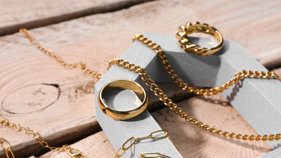 結婚指輪をネックレスにするのはアリ？リメイク方法やメリット・デメリットも解説！