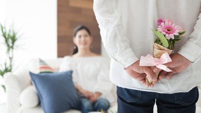 プロポーズは婚約指輪無しでもいい？指輪以外のおすすめプレゼント
