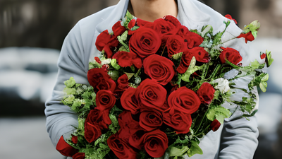 プロポーズには花束を贈るべし！女性に人気の花束や選び方を解説