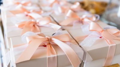 引出物の相場は？相手別・金額別のおすすめ品を紹介