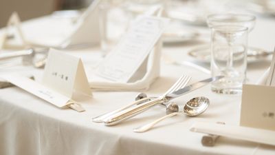 席札を手作りして特別な結婚式に！おしゃれな実例15選も紹介