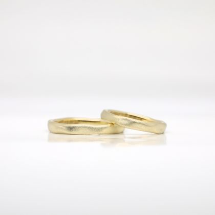 【atelier CraM(アトリエ クラム)】の口コミ グリーンゴールドという普段目にしない素材を選ぶことができました。また、...