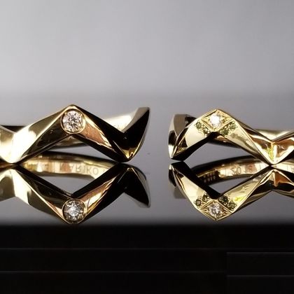 【TANZO.(鍛造指輪)】王冠と聖杯をモチーフにしたオリジナルデザインの結婚指輪