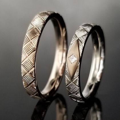 【TANZO.(鍛造指輪)】暖かみのある桜色の結婚指輪