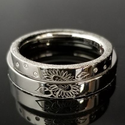 【TANZO.(鍛造指輪)】大輪のヒマワリが咲く素敵な鍛造マリッジリング