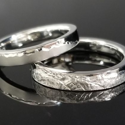 【TANZO.(鍛造指輪)】山をモチーフにしたオリジナルマリッジリング