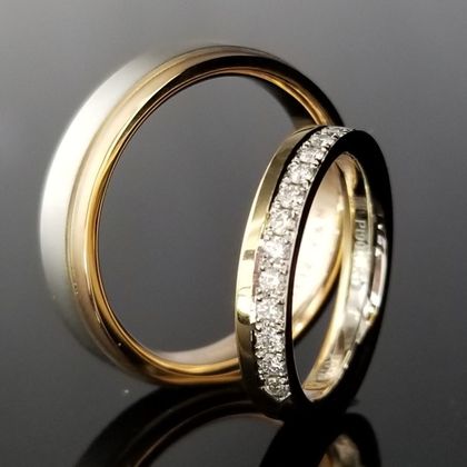 【TANZO.(鍛造指輪)】ツートンカラーがポイントのマリッジリング