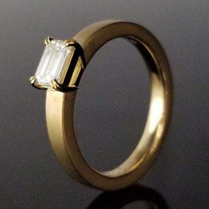 【TANZO.(鍛造指輪)】スタイリッシュで上品なご婚約指輪