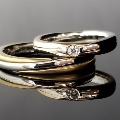 【TANZO.(鍛造指輪)】2色使いでお造りしたクロスデザインの結婚指輪