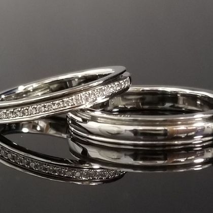 【TANZO.(鍛造指輪)】中央のリングがくるくる回転するオリジナルリング