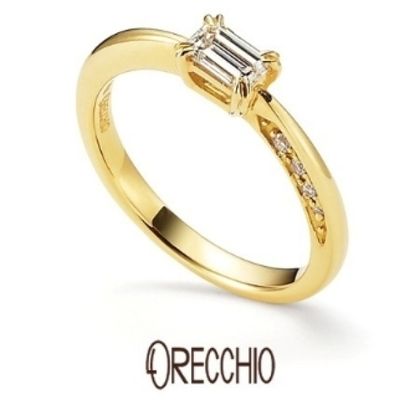 【ORECCHIO(オレッキオ)】＜pipi～ピピ＞PE-1407 側面にアシンメトリーにセッティングされたダイヤが魅力的な婚約指輪