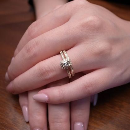 【ORECCHIO(オレッキオ)】＜siena～シエナ＞婚約指輪　SE-1112