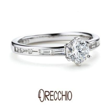 【ORECCHIO(オレッキオ)】＜aman～アマン＞ラウンドブリリアント×バゲットカットダイヤ二つの輝きが美しい婚約指輪