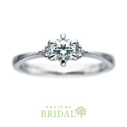 【宝寿堂(ほうじゅどう)】☆新作☆【宝寿堂】細身のフォルムに両脇に一つずつのメレが可憐《HD2878》