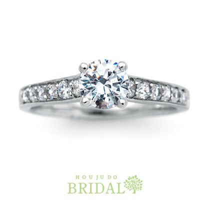 【宝寿堂(ほうじゅどう)】【宝寿堂】大粒ダイヤに合わせてアームにもメレを敷き詰め華やかに《HD1892》