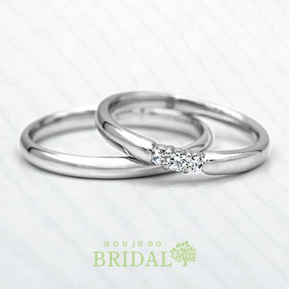 【宝寿堂(ほうじゅどう)】【宝寿堂】細アームに3つ並んだメレがフェミニン《KM25/HD2334》