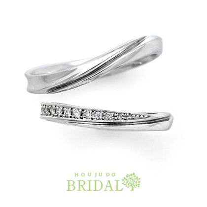 【宝寿堂(ほうじゅどう)】【宝寿堂】ウェーブ沿いのメレが女性らしさを強調《HM2292l/HD2292s》