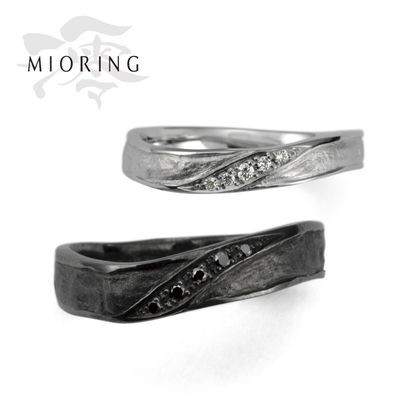 【MIORING(ミオリング)】MIORING 陽溜 -ひだまり-　流れるような和紙とブラックの存在感