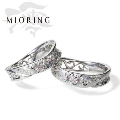 【MIORING(ミオリング)】MIORING 匠花Ⅰ 桜 -しょうかいち さくら- 和彫りと透かし＆和紙が祝福する結婚指輪