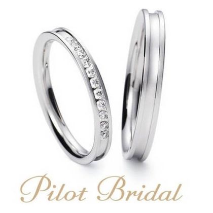 【hirai art gallery(ヒライアートギャラリー)】高純度プラチナ999を使用 贅沢なハーフエタニテリング【パイロットブライダル】