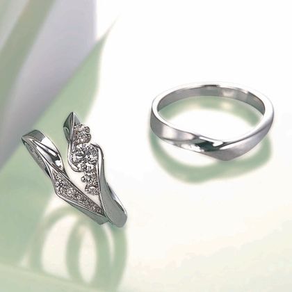 【LOVEST(ラヴェスト)】クレマチス (クレマテイト)