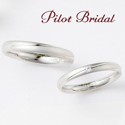 【PILOT BRIDAL(パイロットブライダル)】しっとりとしたつや消しデザインは指先になじみ優しい印象に。〈Pledge〉