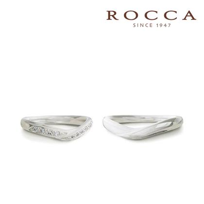 【ROCCA(ロッカ)】【ROCCA】重ね着けにもぴったり！V字のマリッジリング KMR-A5D/5L