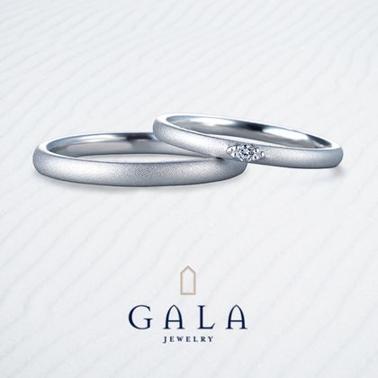 【GALA JEWELRY(ガラジュエリー)】【GALA】マット感がお好きなおふたりに！定番ストレートをつや消し加工で♪
