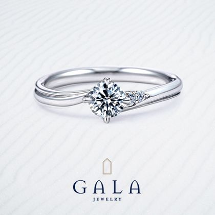 【GALA JEWELRY(ガラジュエリー)】【GALA】アシンメトリーなフォルムが美しい婚約指輪＊優美なアームが指馴染みも◎