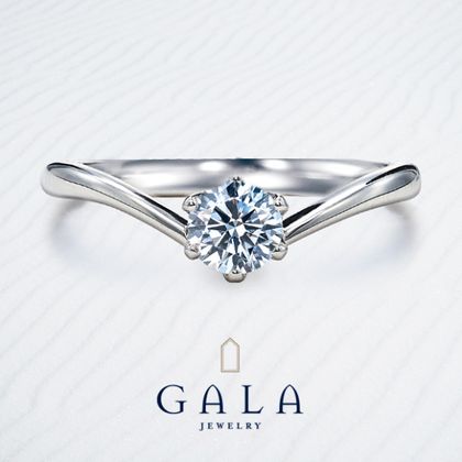 【GALA JEWELRY(ガラジュエリー)】【GALA】洗練されたV字スタイル！厳選ダイヤを際立たせます☆