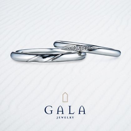 【GALA JEWELRY(ガラジュエリー)】【GALA】中央のひねりデザインがシンプルながらメリハリのあるマリッジリング♪