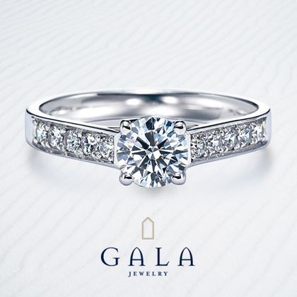 【GALA JEWELRY(ガラジュエリー)】【GALA】幅のあるアームに並ぶメレダイヤがゴージャスなデザイン
